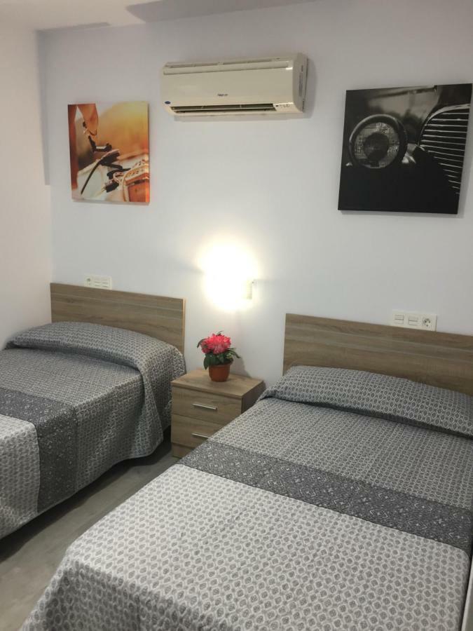 Carihuela Palace Beach Apartment Torremolinos Luaran gambar