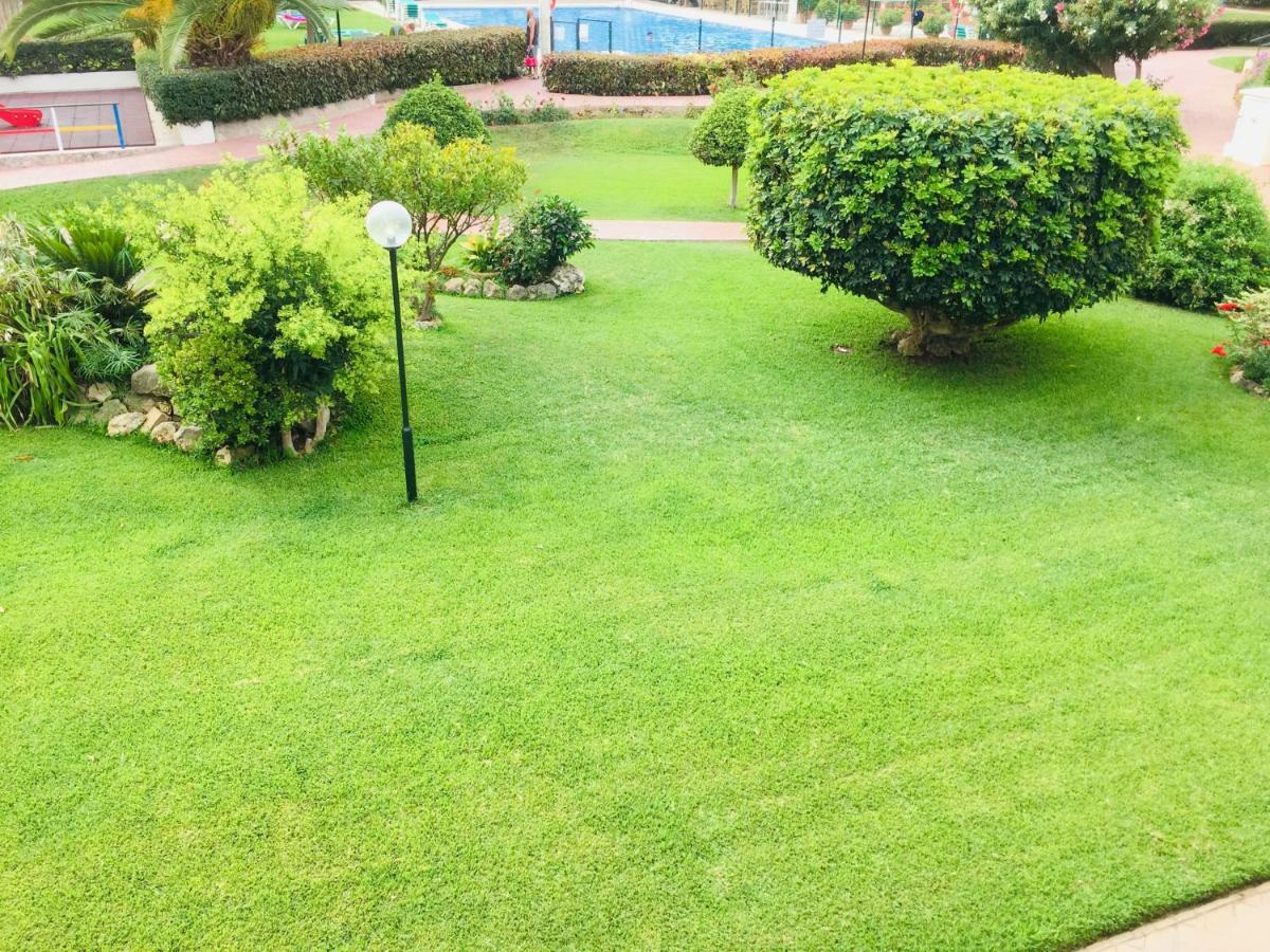 Carihuela Palace Beach Apartment Torremolinos Luaran gambar
