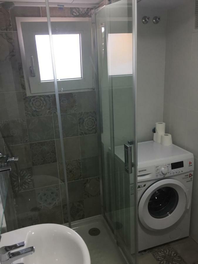 Carihuela Palace Beach Apartment Torremolinos Luaran gambar